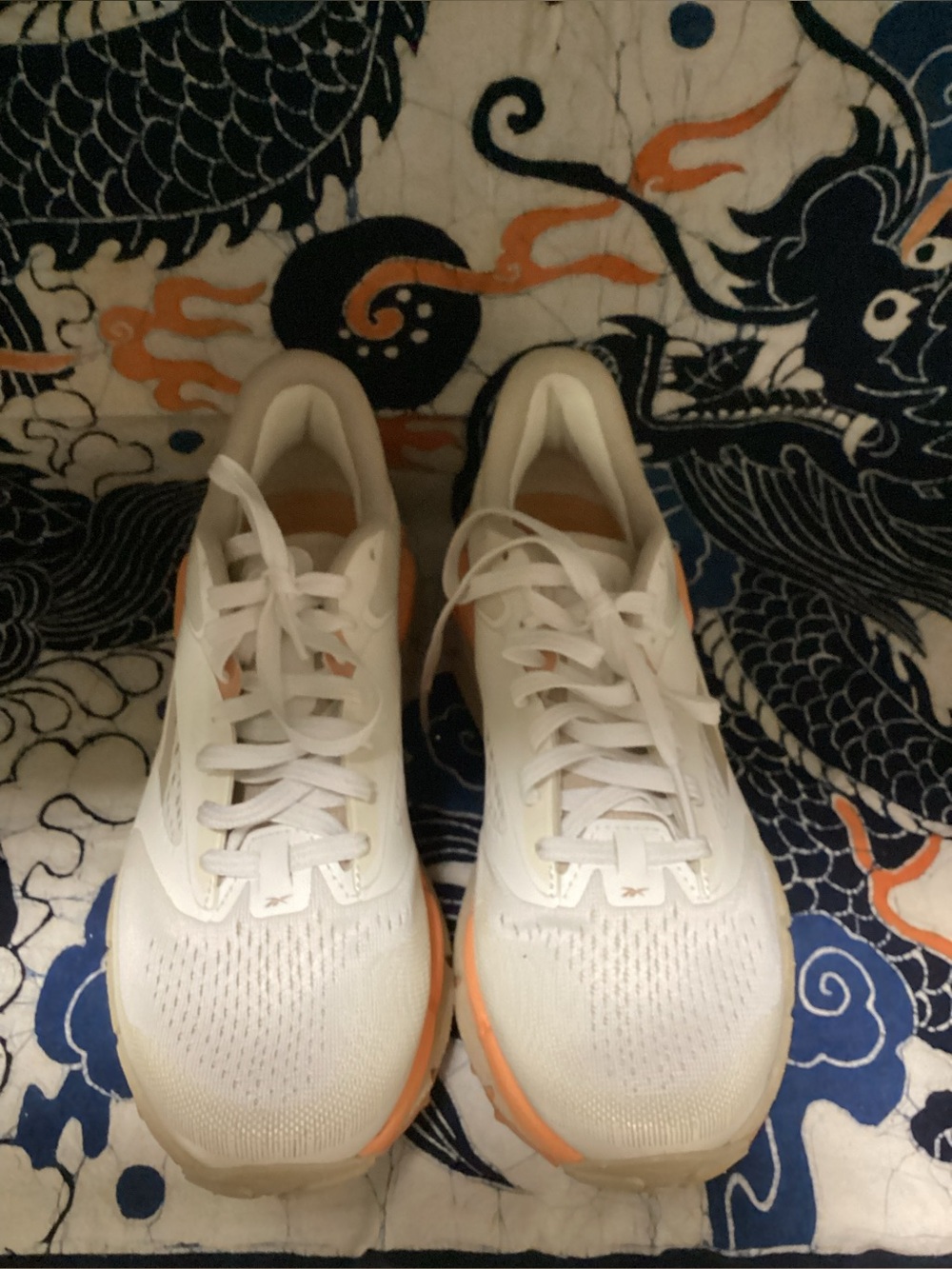 Like new- New Reebok women’s float zig adventure one sneaker in chalk/beige 6.5 - Picture 4 of 11